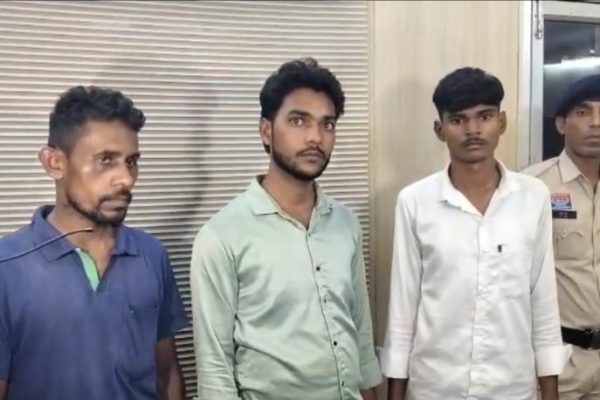 साढ़े 13 किलो गांजा के साथ 02 अंतर्राज्यीय आरोपी सहित कुल 04 आरोपी किये गये गिरफ्तार…