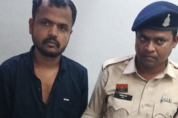 बटनदार चाकू लहराकर लोगों को डराने-धमकाने वाला आरोपी गिरफ्तार…