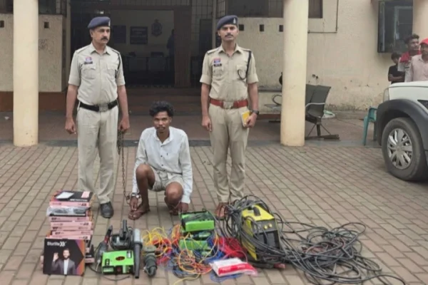 कम्पनी में चोरी की घटना को अंजाम देने वाले 01 आरोपी एवं विधि के साथ संघर्षरत 04 बालक सहित कुल 05 गिरफ्तार…