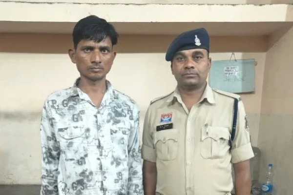 अवैध रूप से शराब बिक्री करते आरोपी रामसुगहीन दास गिरफ्तार…