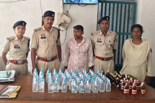 122 पाव अवैध शराब के साथ आरोपी महेश कोसले गिरफ्तार…