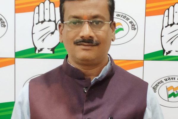 स्मार्ट मीटर से बदला जाये जनता परेशान लाखो का बिल आ रहा…