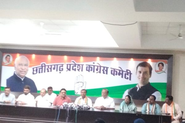 नकटी की तोड़-फोड़ अमानवीय, अनैतिक तो है ही यह तोड़-फोड़ गैरकानूनी भी है – कांग्रेस