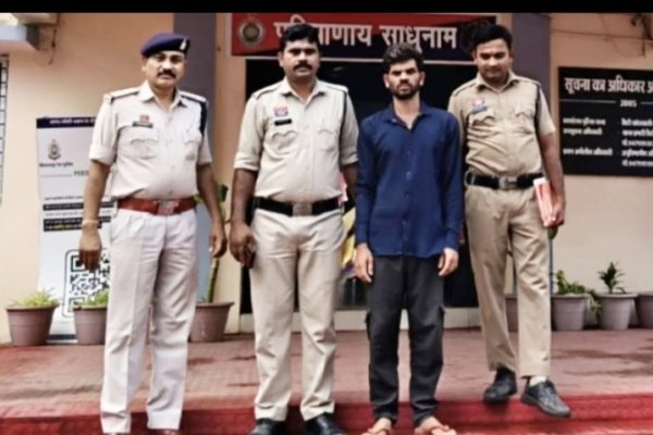 सोने के लॉकेट और नकदी चोरी का आरोपी चढ़ा पुलिस के हत्थे…