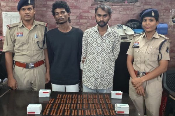 प्रतिबंधित नशीली टेबलेट के साथ 02 आरोपी गिरफ्तार…