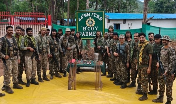 नक्सल मुक्त क्षेत्रों में सतत सर्च अभियान जारी, संयुक्त सुरक्षा बलों ने हथियार एवं विस्फोटक सामग्री का डंप बरामद…