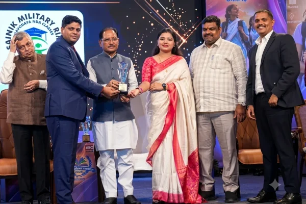 शिक्षा के क्षेत्र में उत्कृष्ट योगदान के लिए DAC ACADEMY को मुख्यमंत्री साय द्वारा ‘शिक्षा सम्मान’ से सम्मानित किया गया…