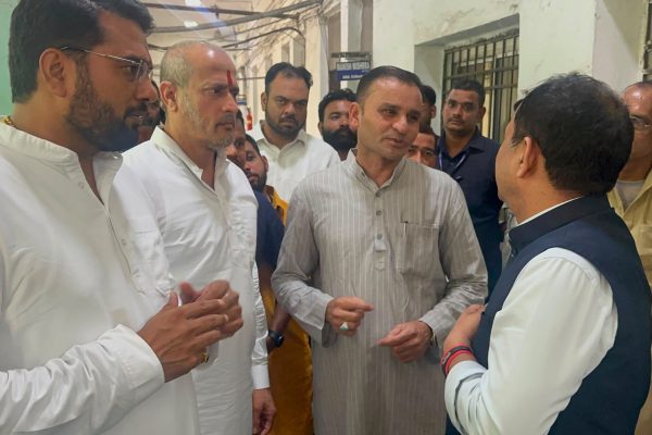 24 घंटे बाद भी आदिल नामक युवक को ब्लू वाटर से नहीं निकाल पाया प्रशासन…