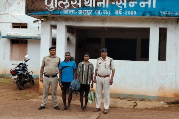 बाप बेटे ने कर दिया लकड़ी के बहिंगा व पत्थर से अपने ही गांव के एक व्यक्ति के सिर पर वार, हो गई मौत, आरोपी गिरफ्तार