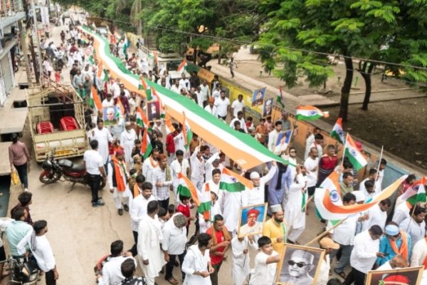 बिरगांव की 150 फीट विशाल तिरंगा यात्रा बनी देशभक्ति और एकता की मिसाल…