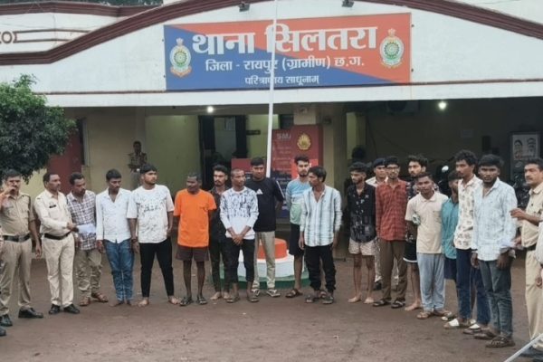 सिलतरा पुलिस का देर रात बड़ा अभियान, 17 लोगों पर  कार्रवाई…