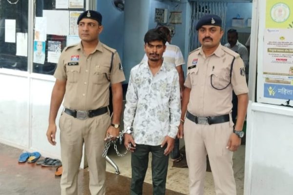 अवैध रूप से गांजा बिक्री की तैयारी कर रहा आरोपी गिरफ्तार…