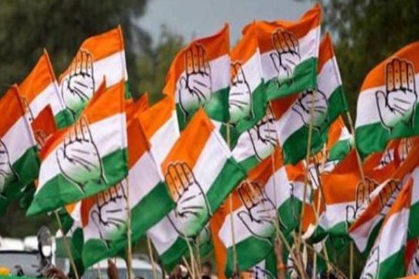 बढ़ती महंगाई ने आम आदमी की कमर तोड़ दिया है – कांग्रेस