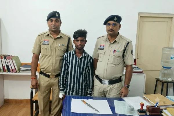 सार्वजनिक स्थान वंदना ऑटो के पास धारदार चाकू लेकर आमजन को डराने वाले आरोपी गिरफ्तार…