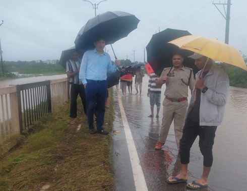 बस्तर में चक्रवाती तूफान ‘अर्नब’ का असर, मूसलाधार बारिश से बाढ़ की स्थिति, प्रशासन ने संभाला मोर्चा…