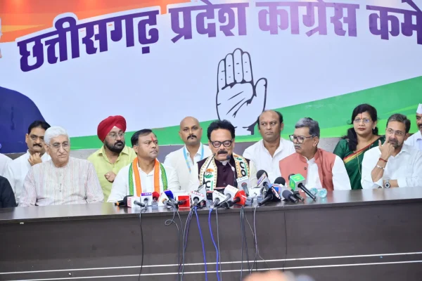छत्तीसगढ़िया सबले बढ़िया, जय जोहर, सरकार से हमारा सवाल है “जब छत्तीसगढ़िया इतना बढ़िया है तो सरकार का काम, नीति और नीयत इतना औसत क्यों है ?”