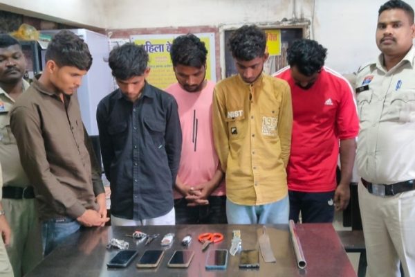 ज्वेलर्स शॉप में डकैती की योजना बना रहे 05 आरोपी गिरफ्तार…
