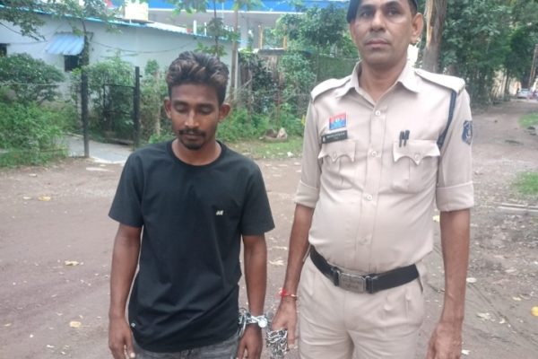 चोरी की 02 दोपहिया वाहन के साथ हिस्ट्रीशीटर अजय महानंद गिरफ्तार…
