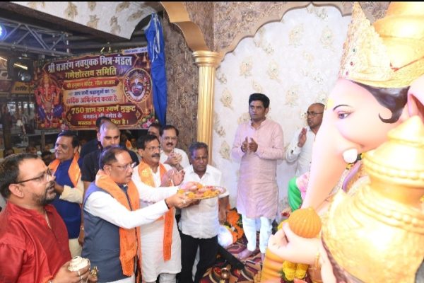 117 वर्षों से चली आ रही गणेशोत्सव की परंपरा में शामिल हुए मुख्यमंत्री विष्णु देव साय…