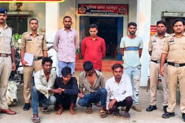 चाकू दिखाकर राहगीरों को डराने वाला बदमाश गिरफ्तार, नशा-अड्डाबाजी कर रहे 7 लोगों पर भी धारा 170 बीएनएसएस के तहत कार्रवाई