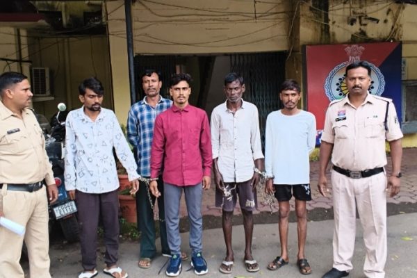 साहू समाज का कार्यक्रम के दौरान आरोपियो द्वारा उक्त नगदी रकम 65200/- रू. चोरी के मामले में 04 आरोपी गिरफ्तार…