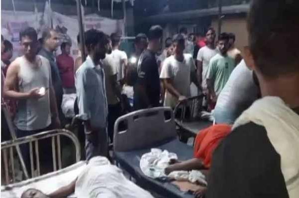 बिहार में गंगा नदी में नाव पलटने से 13 बच्चों की मौत…