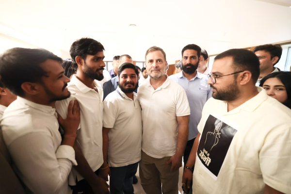 राहुल गांधी की बैठक में CG-NSUI अध्यक्ष नीरज पांडेय ने उठाए छात्र हितों के मुद्दे…