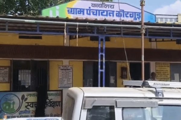 विधायक की फोटो लगाकर ग्रामीणों से ठगी: फर्जी स्वास्थ्य शिविर लगाने वाले 4 आरोपी गिरफ्तार…