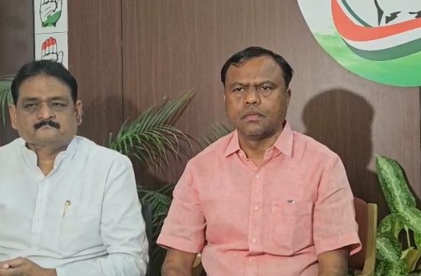प्रदेश कांग्रेस अध्यक्ष दीपक बैज की पत्रकारों से चर्चा कहा – बिजली सरप्लस वाले छत्तीसगढ़ को यूपी से बिजली खरीदना पड़ रहा दुर्भाग्यजनक