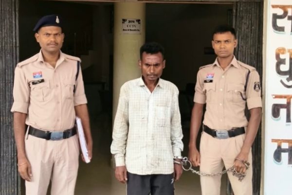 थाना छुरिया पुलिस की कार्यवाही: अशांति फैलाने वाले बदमाश पर धारा 170/126,135(3) बीएनएसएस के तहत की गयी कार्यवाही…