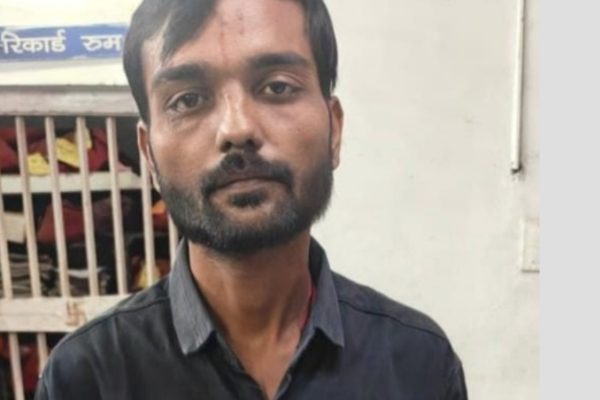 रायपुर पुलिस ने अवैध रूप से धारदार चाकू लेकर घूम रहे एक आरोपी को गिरफ्तार…