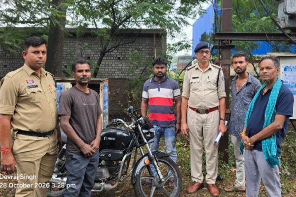रायपुर: उरला थाना पुलिस ने की त्वरित कार्रवाई, चोरी की बाइक के साथ दो आरोपी गिरफ्तार…