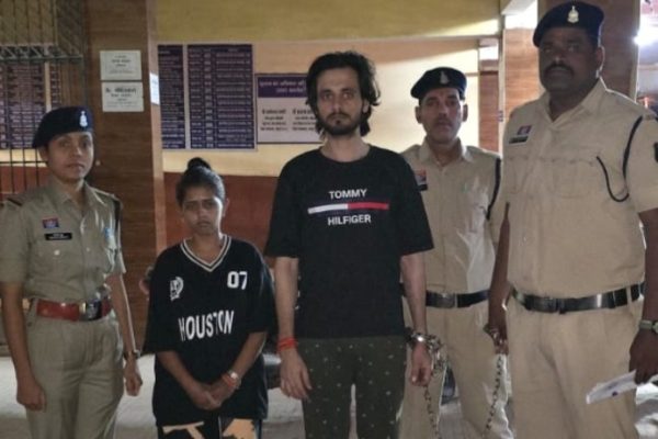 एक महिला समेत दो आरोपी हेरोइन (चिट्टा) के साथ गिरफ्तार, साढे नौ लाख से अधिक का माल जब्त…