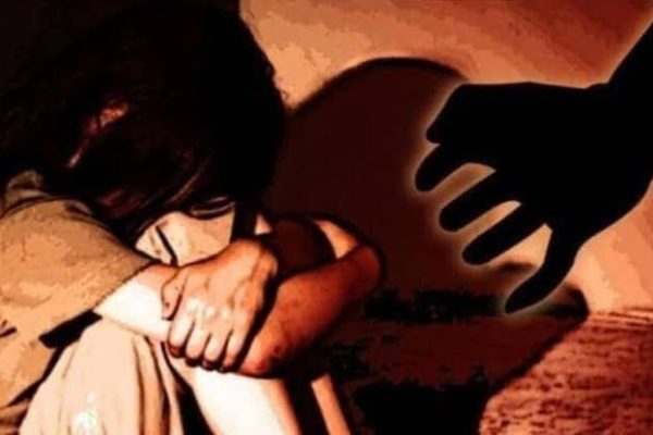 नाबालिग से दरिंदगी के मामले: दो सगे भाई गिरफ्तार, सभी छह आरोपी पुलिस की गिरफ्त में…